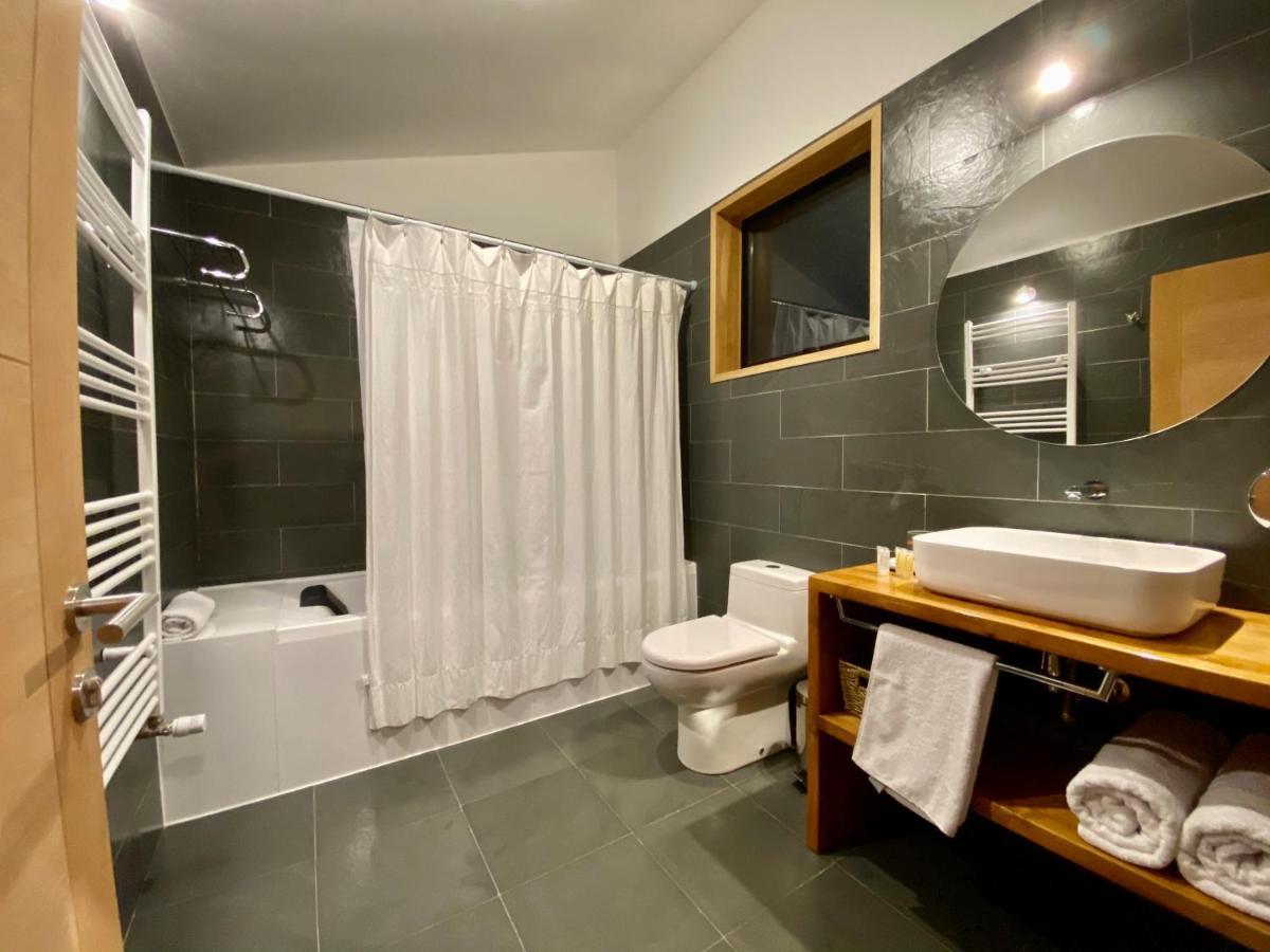 Line Hotel Patagonia Puerto Natales Ngoại thất bức ảnh